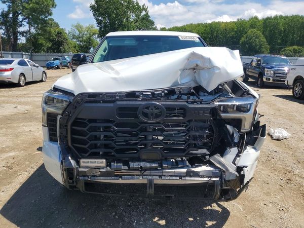 2024 TOYOTA TUNDRA