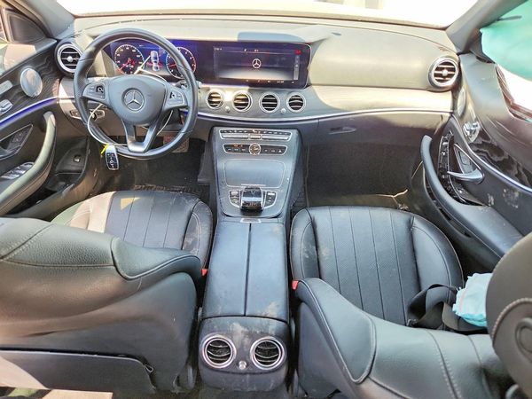 2025 MERCEDES-BENZ 300