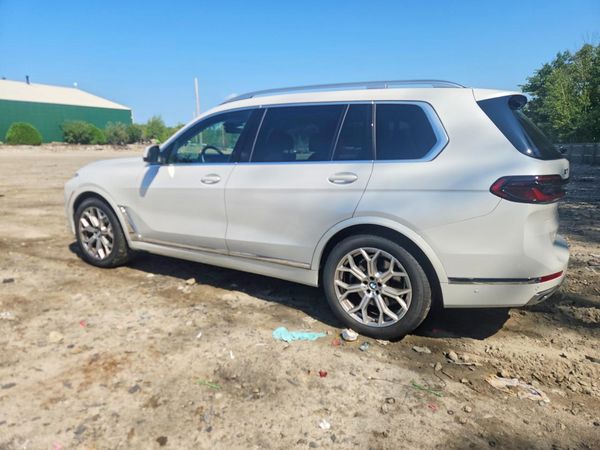 2025 BMW X7