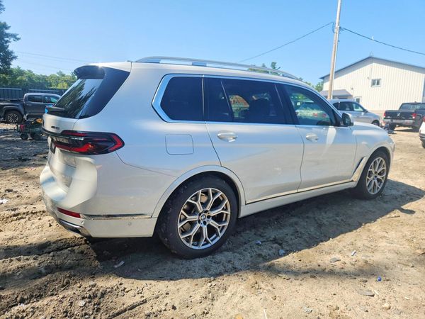2025 BMW X7