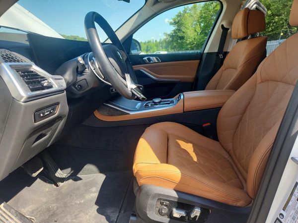 2025 BMW X7