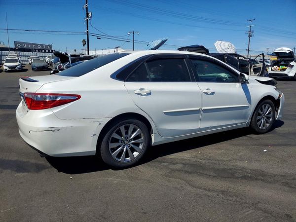 2016 TOYOTA CAMRY