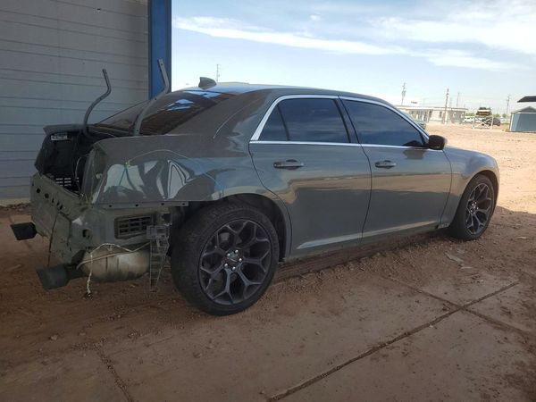 2018 CHRYSLER 300