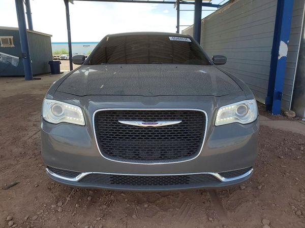 2018 CHRYSLER 300