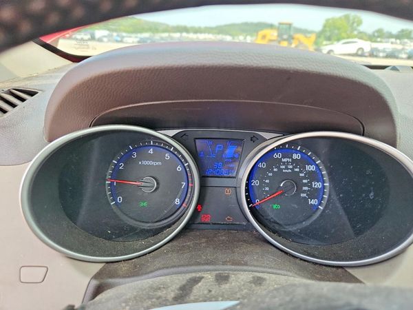 2015 HYUNDAI TUCSON GLS (Middle)