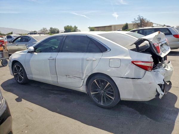 2016 TOYOTA CAMRY