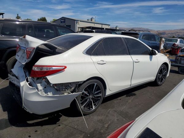 2016 TOYOTA CAMRY