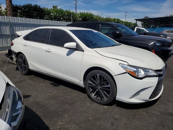 2016 TOYOTA CAMRY