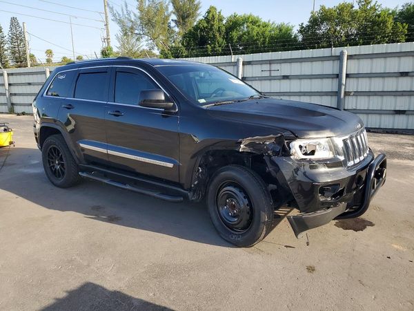 2012 JEEP GRAND CHER Laredo — Passenger 3/4