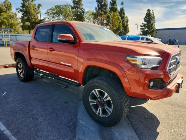 2017 TOYOTA TACOMA