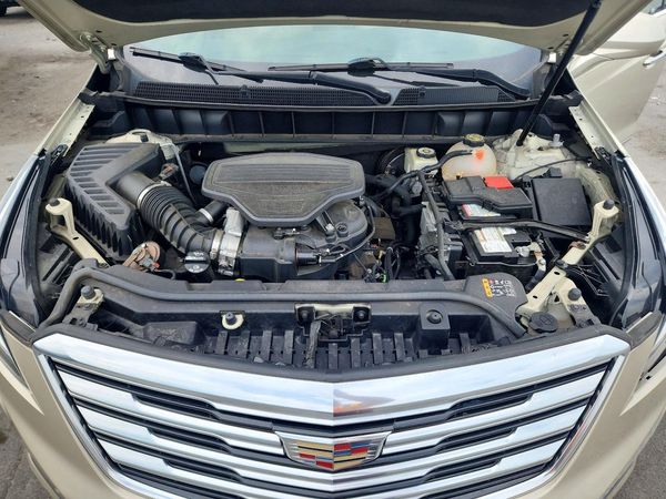 2017 CADILLAC XT5 Luxury