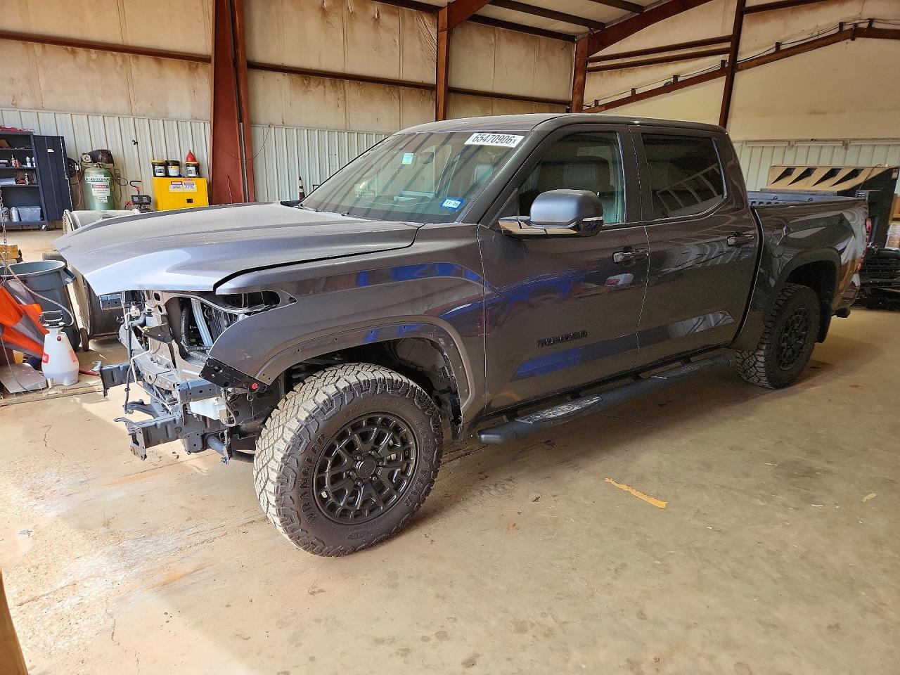 2025 TOYOTA TUNDRA