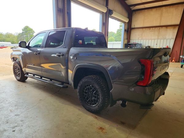 2025 TOYOTA TUNDRA