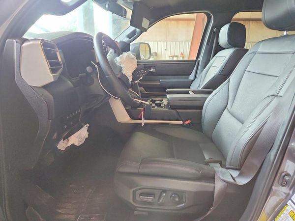 2025 TOYOTA TUNDRA