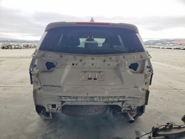 2016 KIA SORENTO L / LX