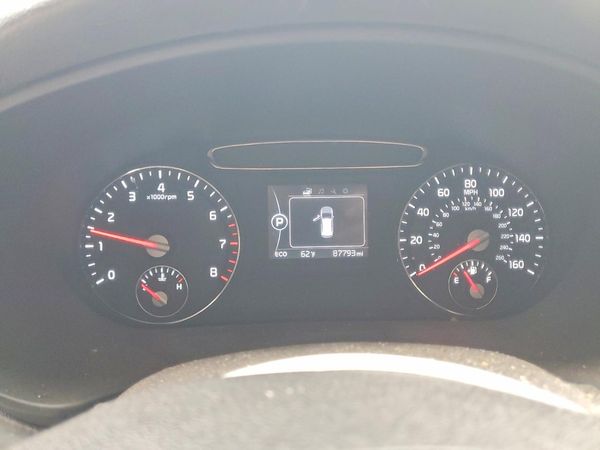 2016 KIA SORENTO L / LX