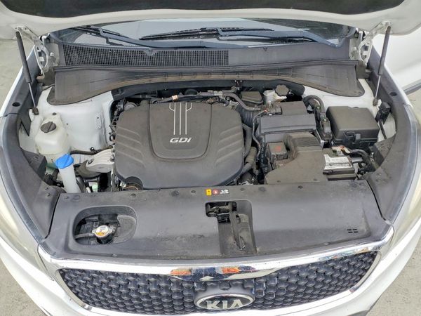 2016 KIA SORENTO L / LX