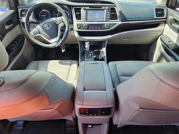 2015 TOYOTA HIGHLANDER