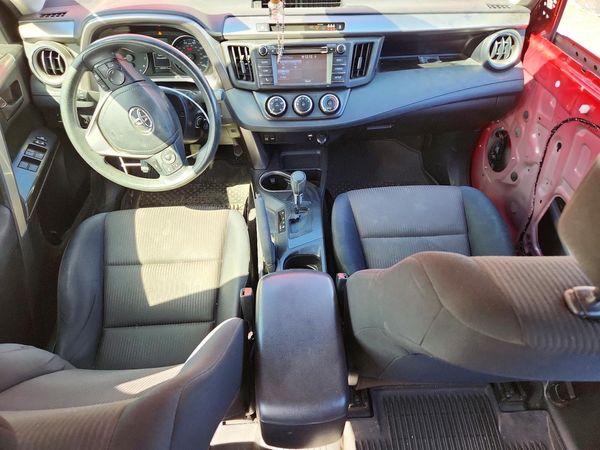 2017 TOYOTA RAV4 LE