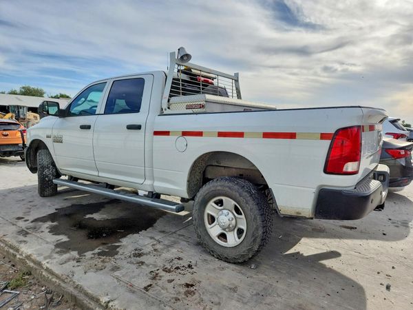 2016 RAM 2500 ST CREW CAB 4X4