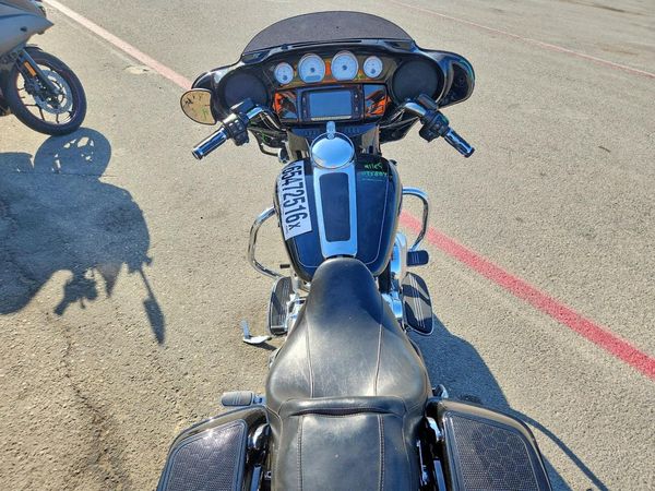 2015 HARLEY-DAVIDSON FL