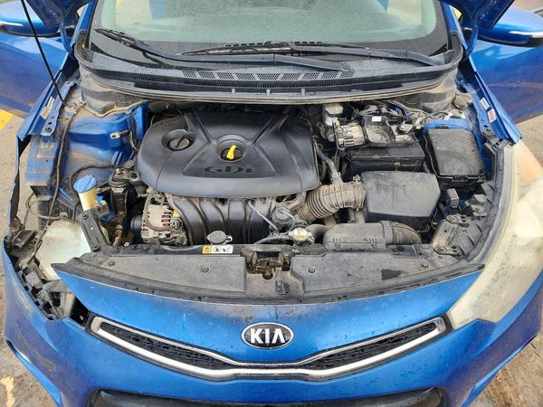 2015 KIA FORTE KOUP