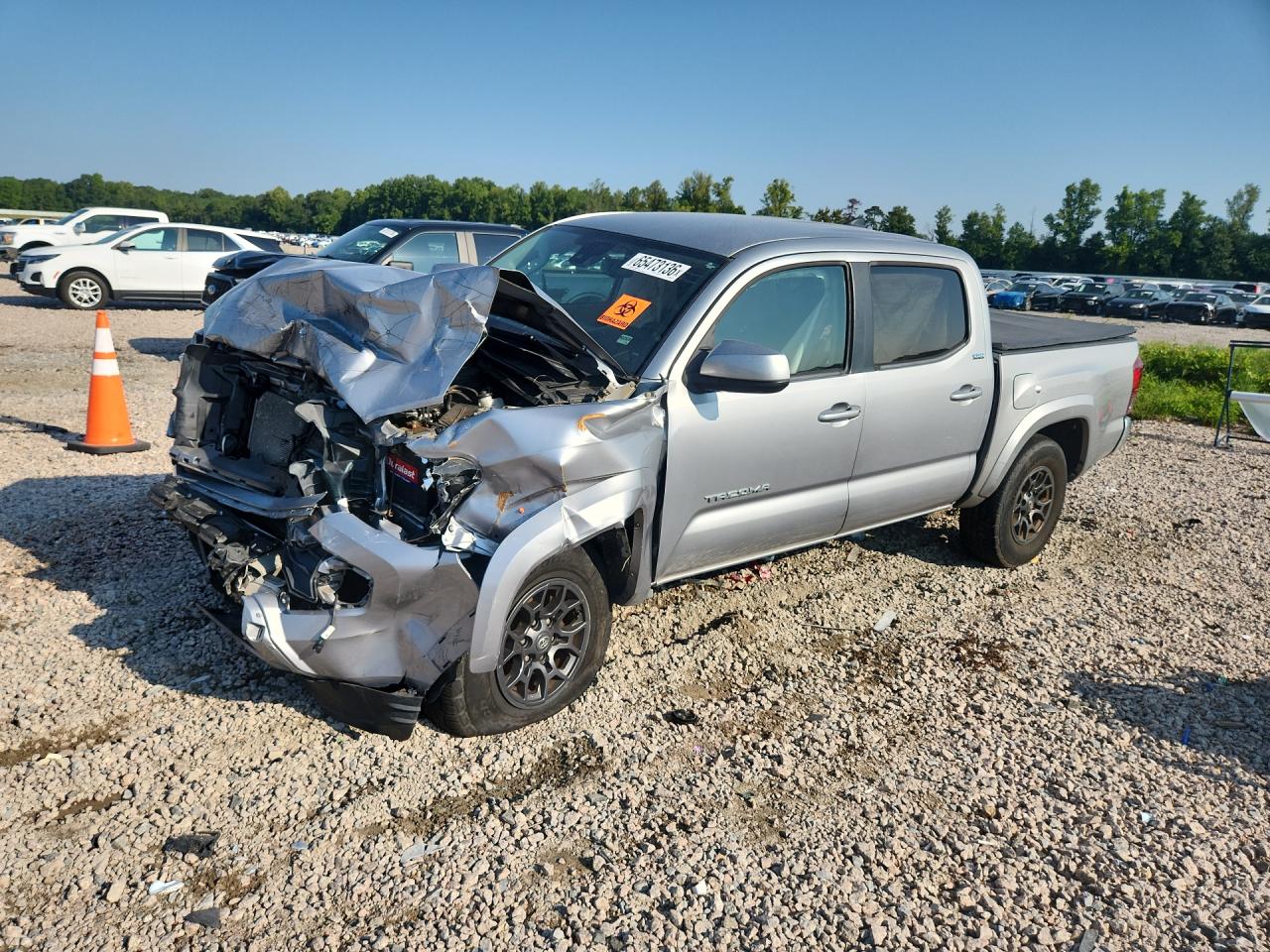 2018 TOYOTA TACOMA — Front 3/4