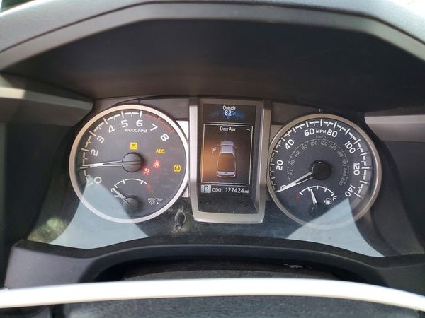2017 TOYOTA TACOMA