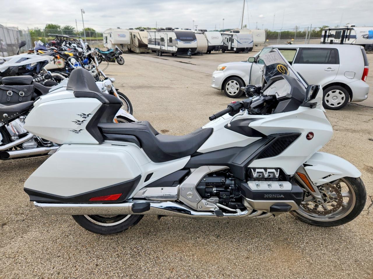 2018 HONDA GL CYCLE — RSDT
