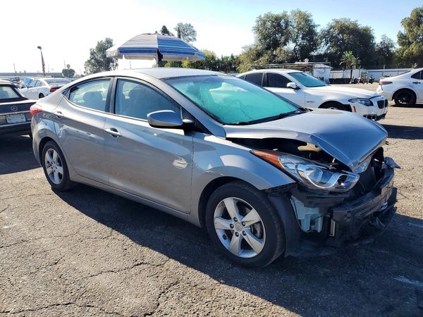 2013 HYUNDAI ELANTRA
