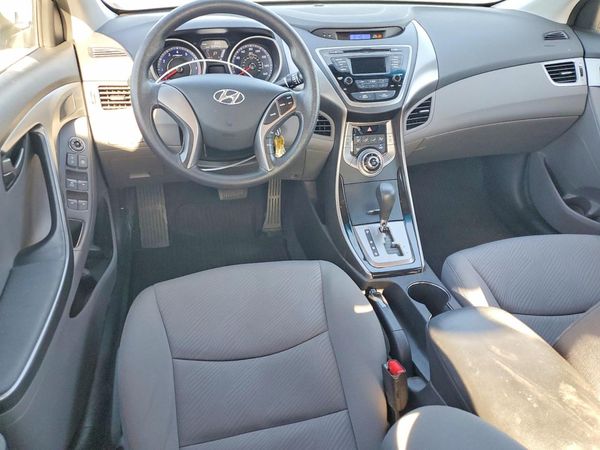 2013 HYUNDAI ELANTRA