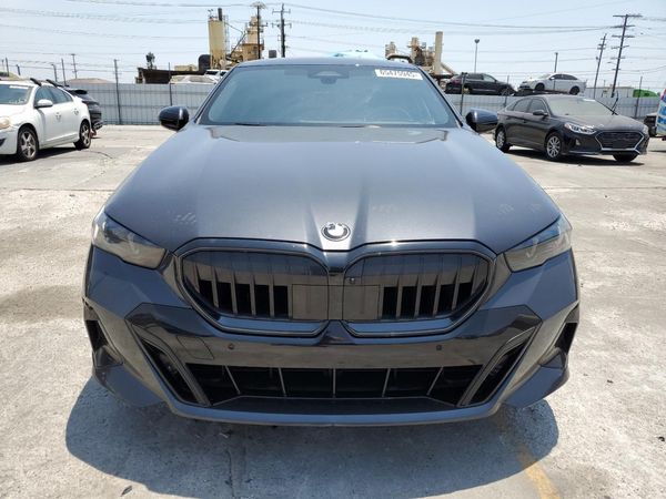 2024 BMW 530