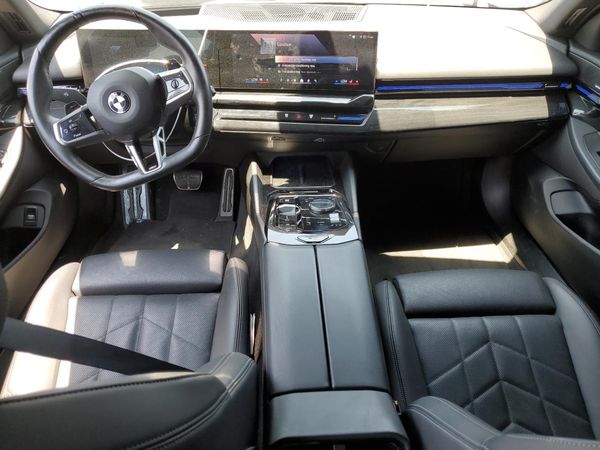 2024 BMW 530