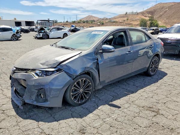 2015 TOYOTA COROLLA