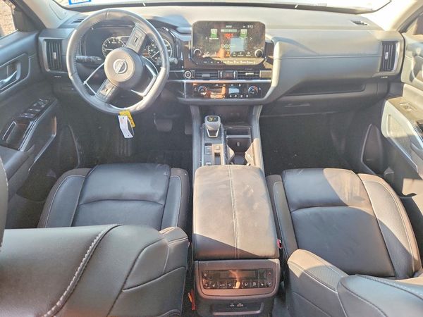 2023 NISSAN PATHFINDER SL