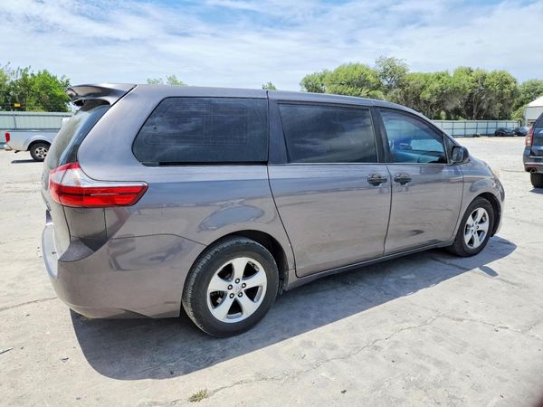2015 TOYOTA SIENNA