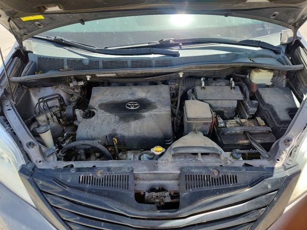 2015 TOYOTA SIENNA