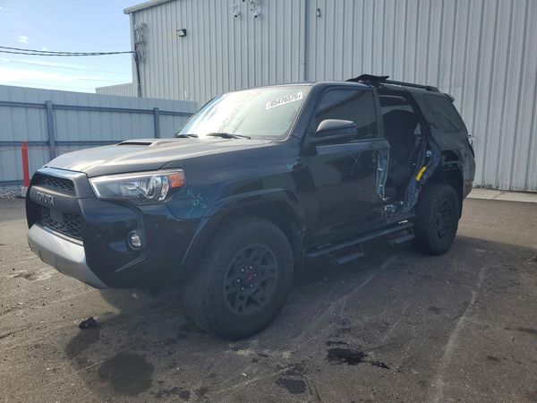 2022 TOYOTA 4RUNNER