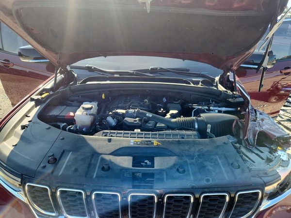 2024 JEEP GRAND CHEROKEE