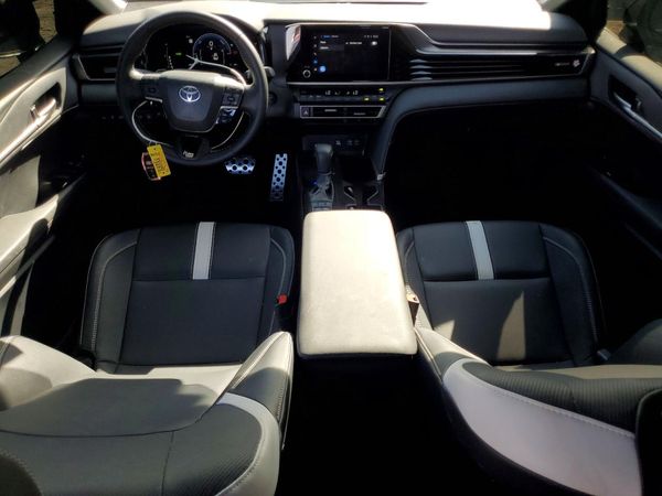2026 TOYOTA CAMRY