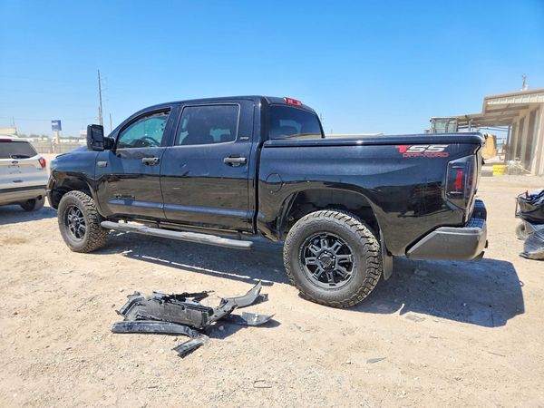 2017 TOYOTA TUNDRA