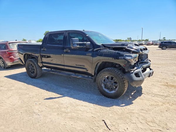 2017 TOYOTA TUNDRA
