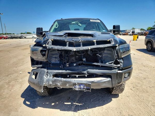 2017 TOYOTA TUNDRA