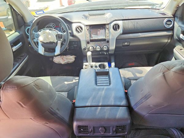 2017 TOYOTA TUNDRA