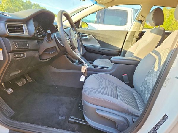 2017 KIA NIRO FE / LX / LX Tech