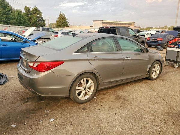 2013 HYUNDAI SONATA