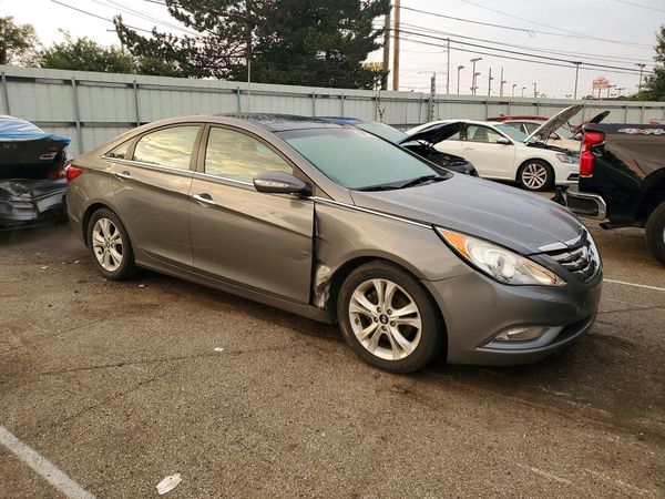 2013 HYUNDAI SONATA