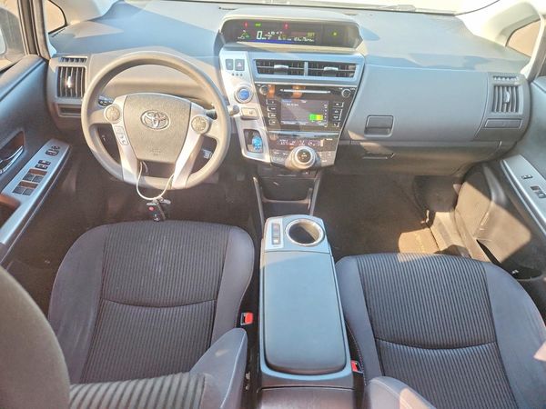 2015 TOYOTA PRIUS V TW — CKPT