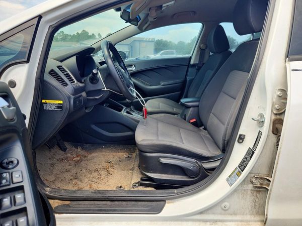 2017 KIA FORTE