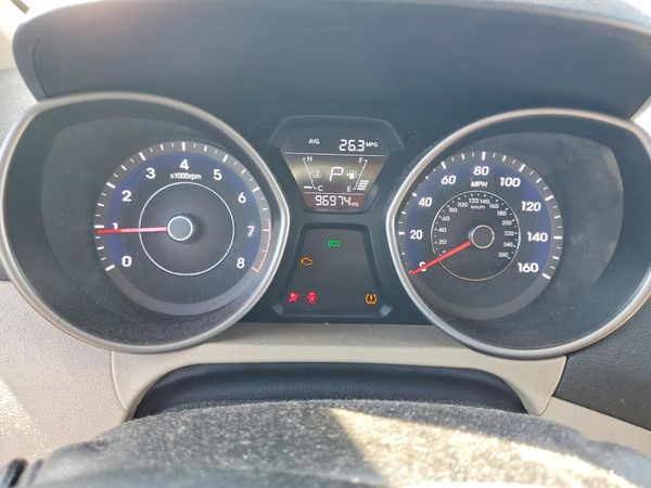 2015 HYUNDAI ELANTRA